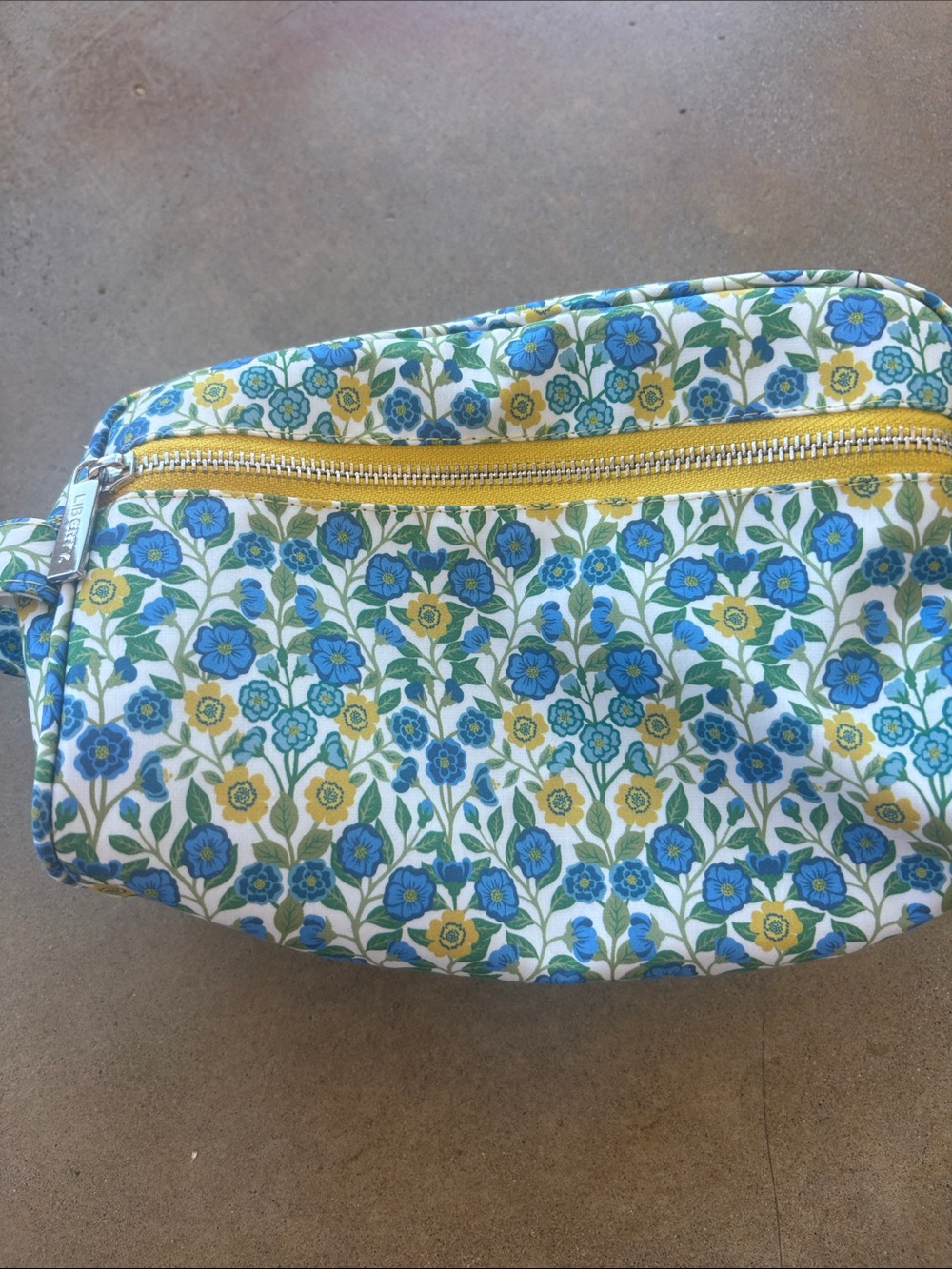 Liberty print wash bag NWOT - Picture 3 of 3